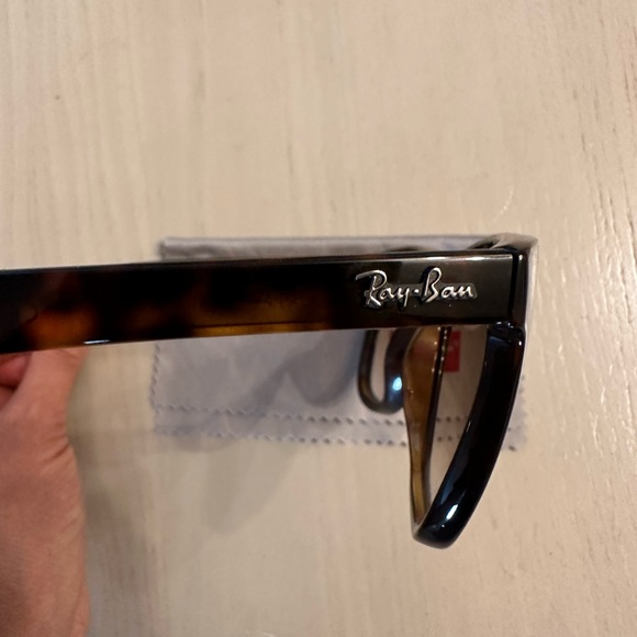Rayban Sunglasses 4184 - Picture 6 of 11